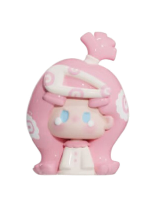 Nunu Chewy Fish Cake mini bean figure from the Nunu V3 Mini Hair Clip series