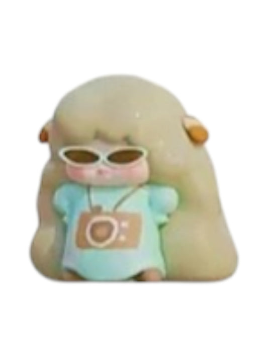 Camera, Jue Girl 1.0 Take a Holiday Juejue Mini Bean collectible figure