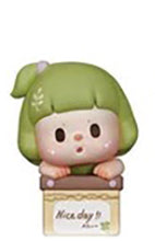 Lucky, Buer Little Moment Mini Bean collectible figure