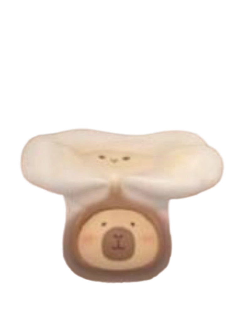 Ganoderma White Special capybara mini figure wearing a white ganoderma mushroom cap, from the Tuntunzai Wellness series